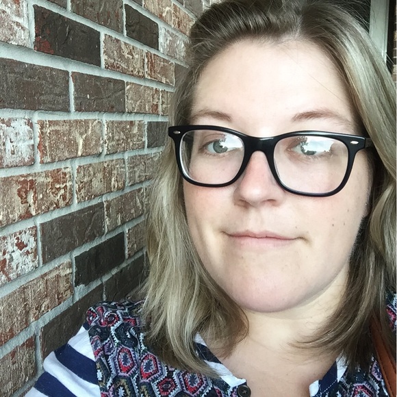 Meet your Posher, Kailey - Picture 1 of 1